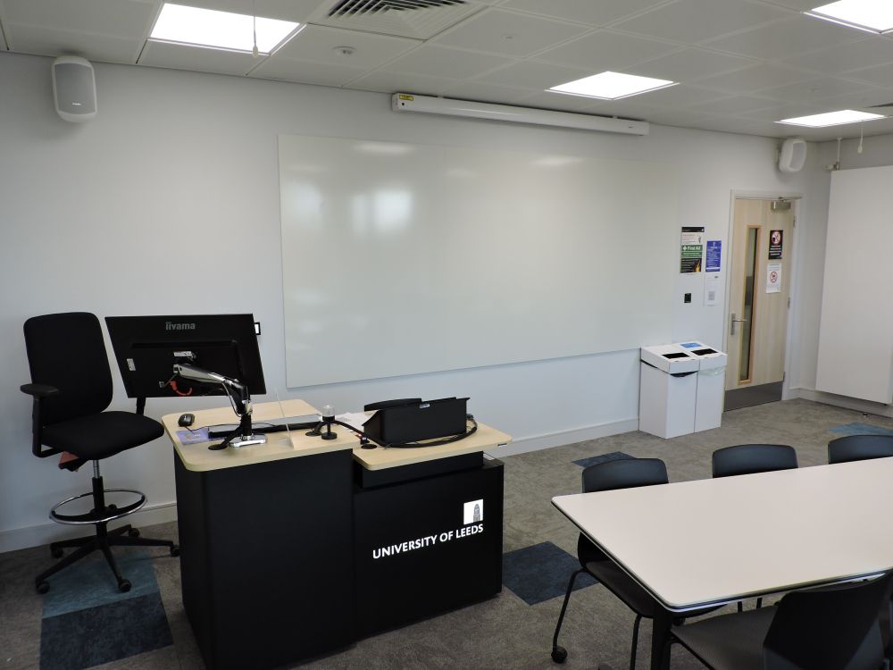 Business School Esther Simpson SR (2.11)