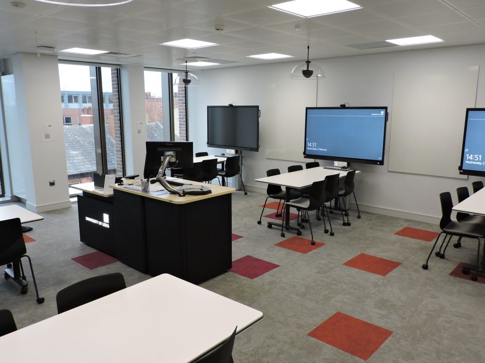 Business School Esther Simpson SR (2.10)